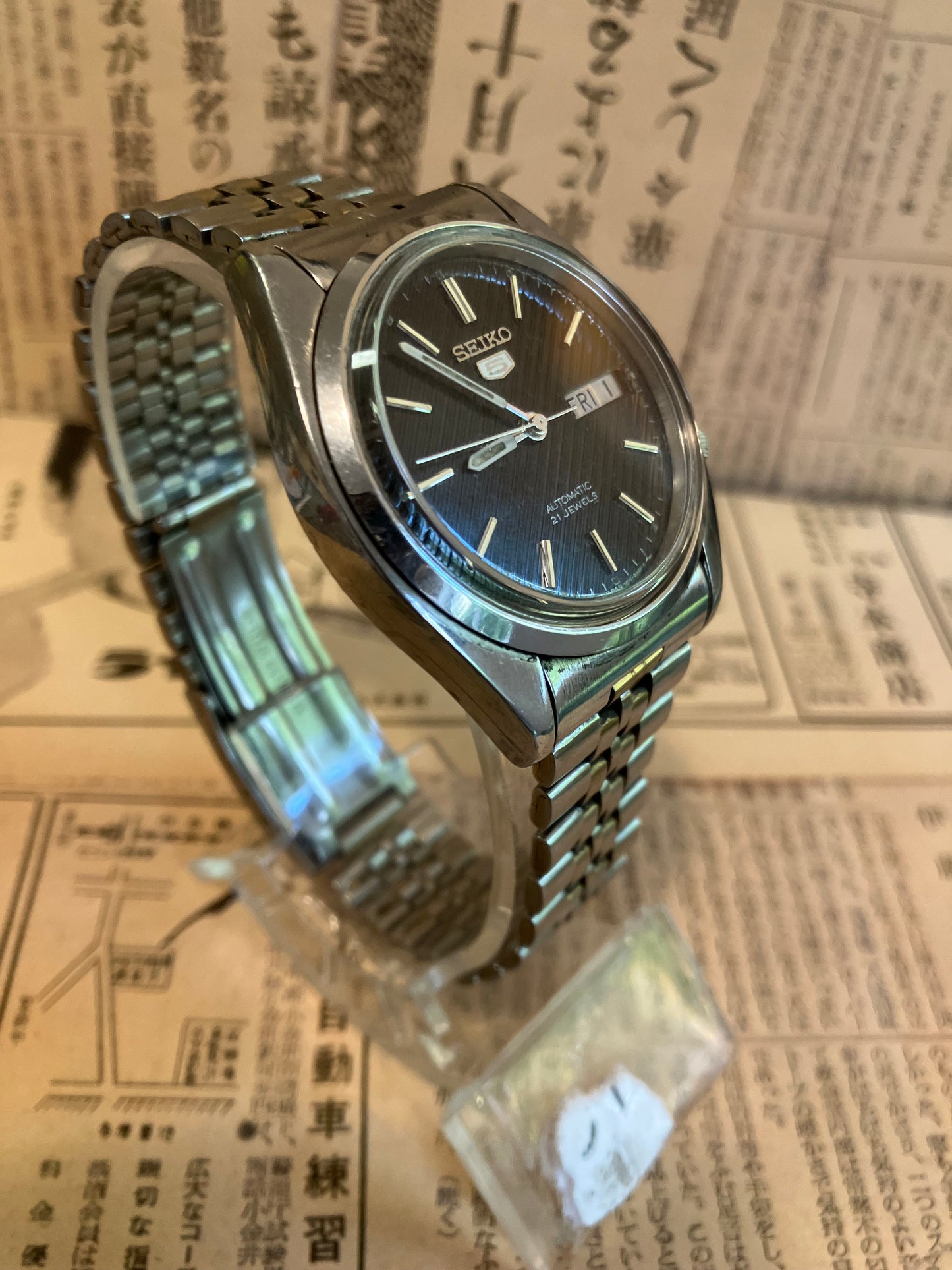Seiko 5 - 7019 Black stripe (1974)