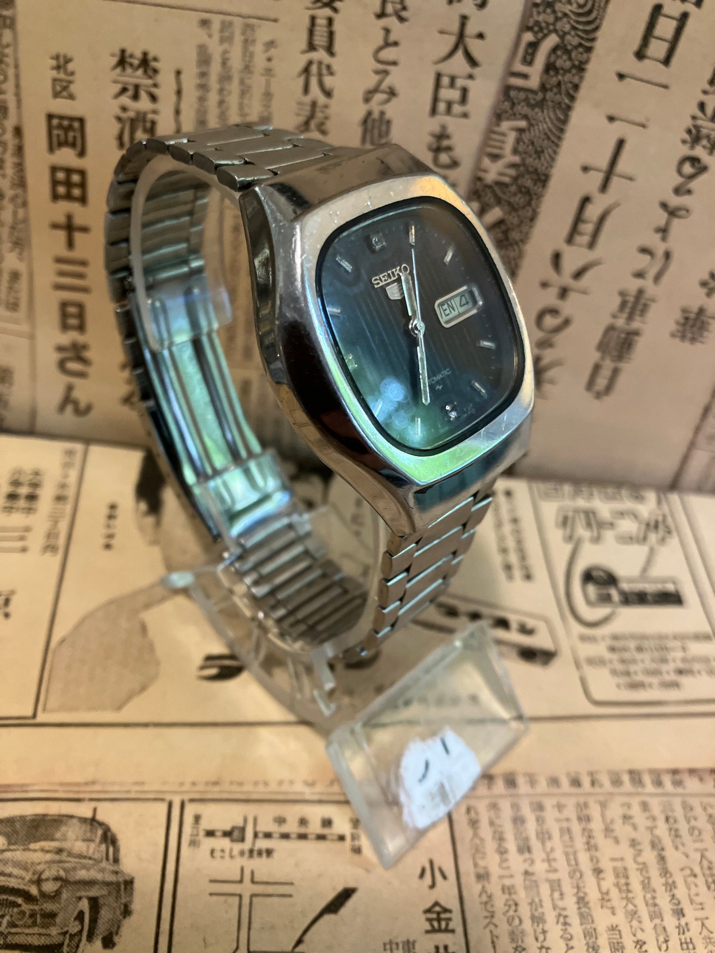 Seiko 5 - 7009 Black stripe TV Case (1973)