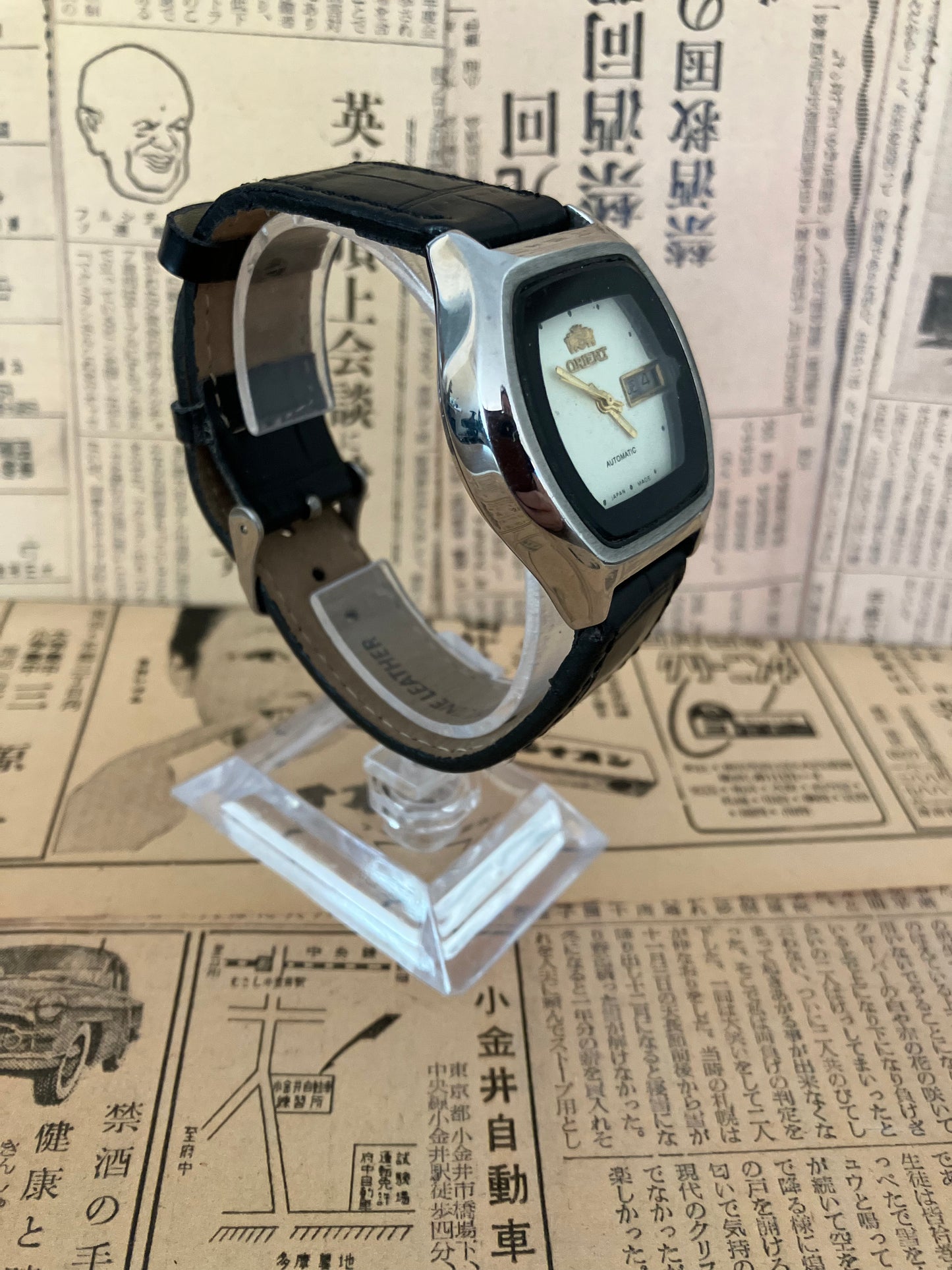 Orient Automatic - White TV case (1977)