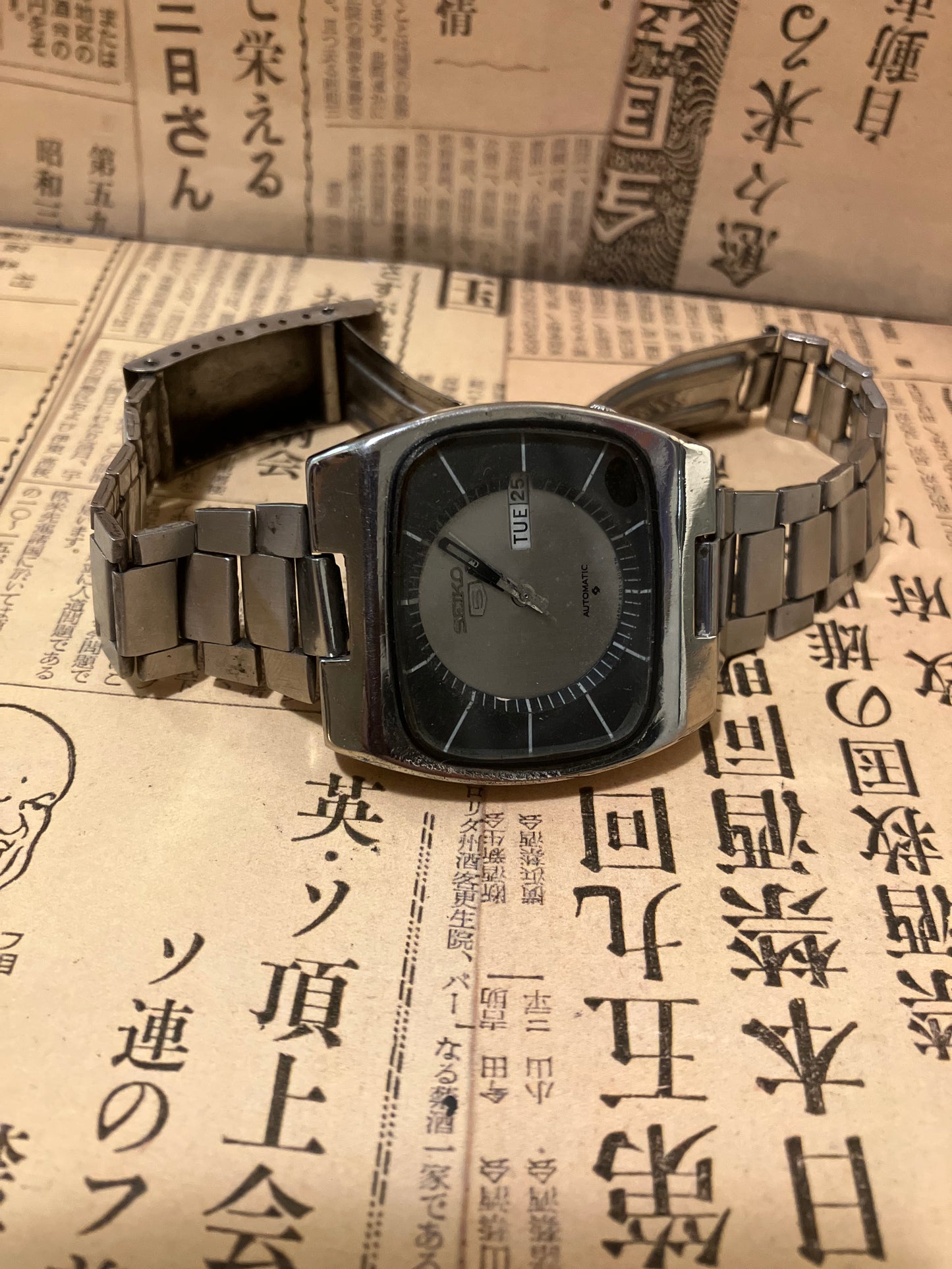 Seiko 5 - 6309 Silver/Black TV Case (1983)