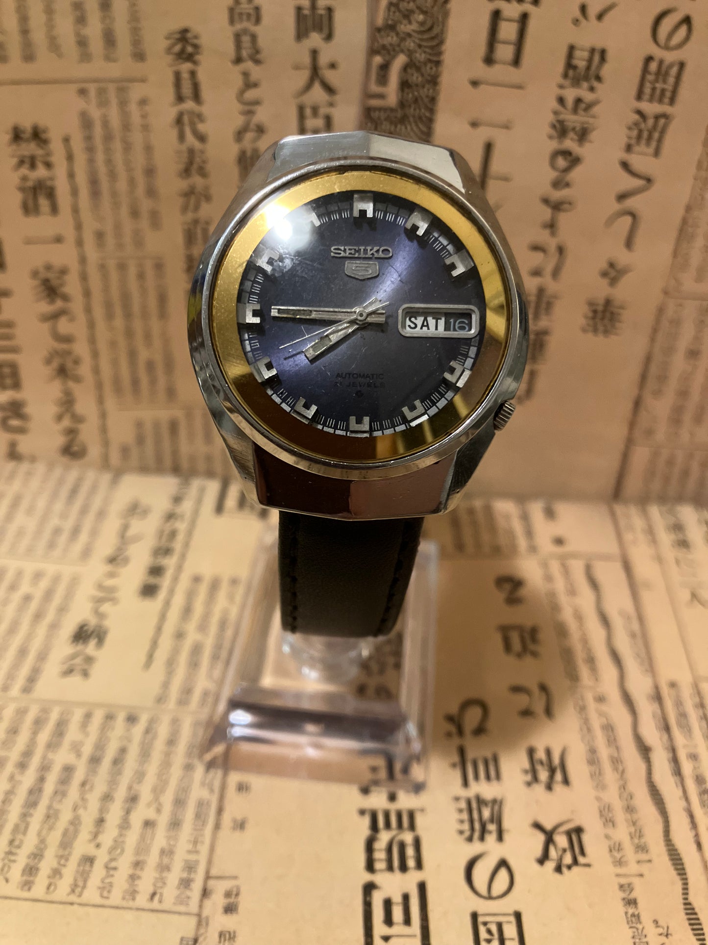 Seiko 5 - 6106 Blue/Gold (1974)
