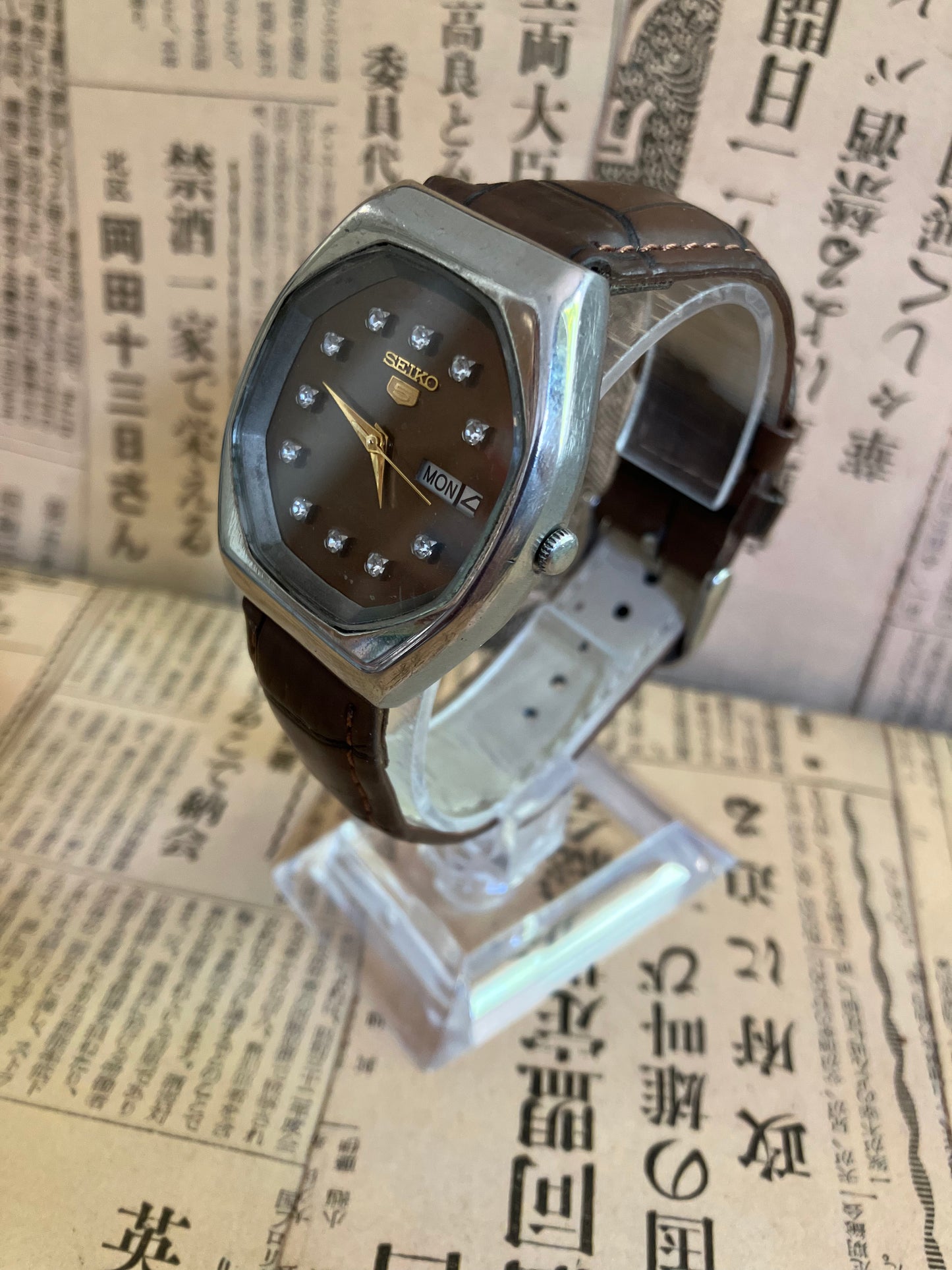 Seiko 5 - 6319 Brown TV Case (1985)