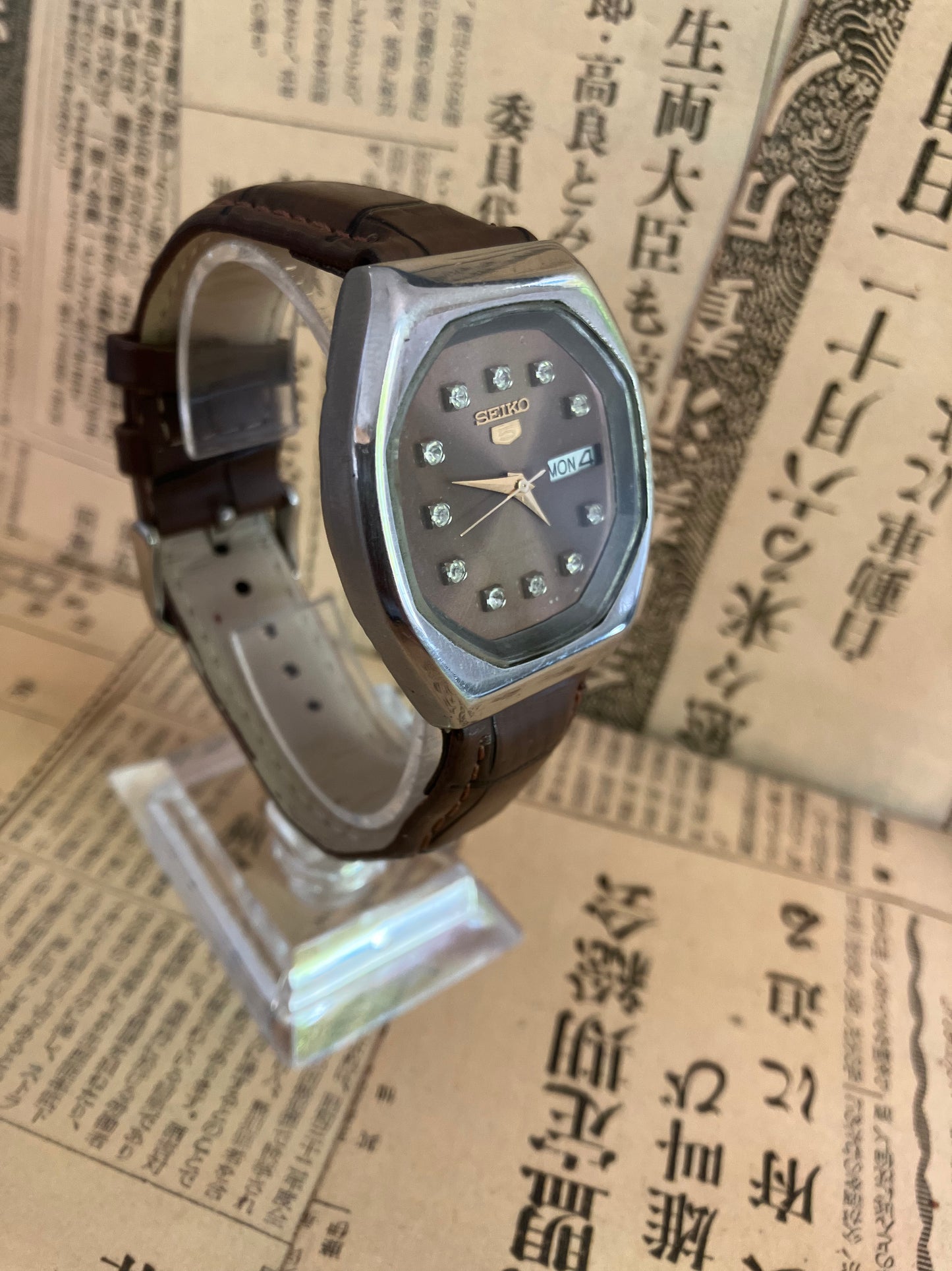 Seiko 5 - 6319 Brown TV Case (1985)