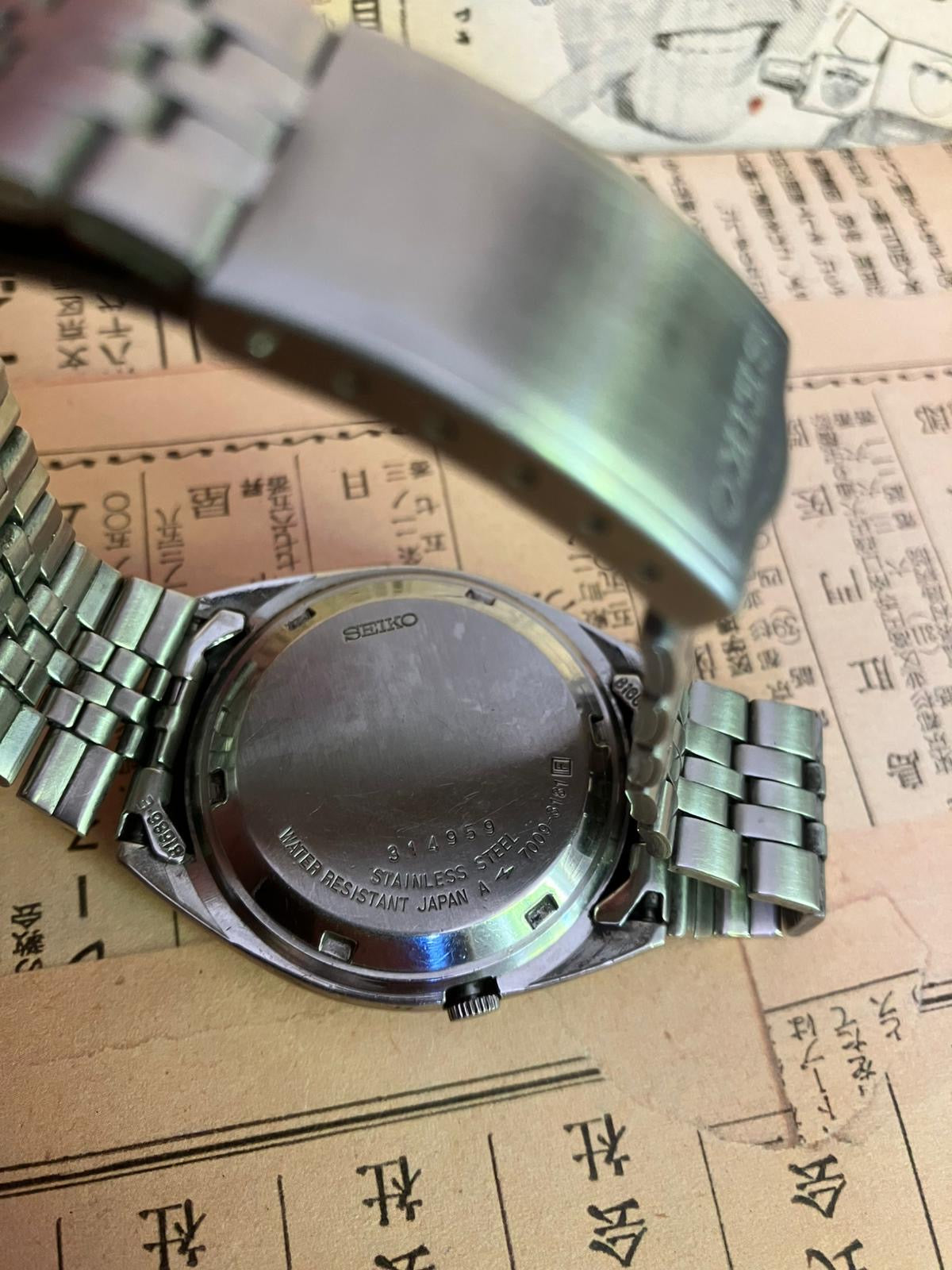 Seiko 5 - 7009 Black (1983)