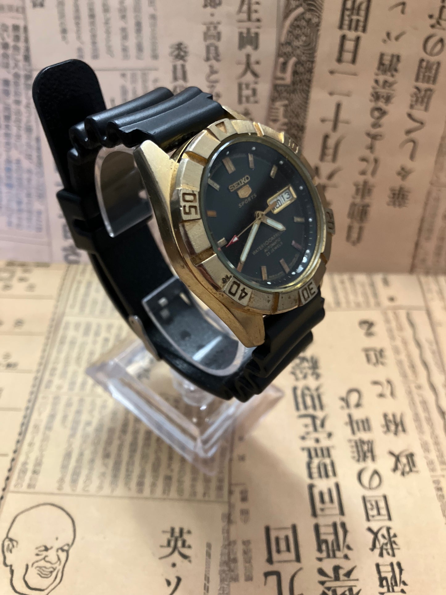 Seiko 5 Sports - 7S36-00Y0 Black/Gold (1997)