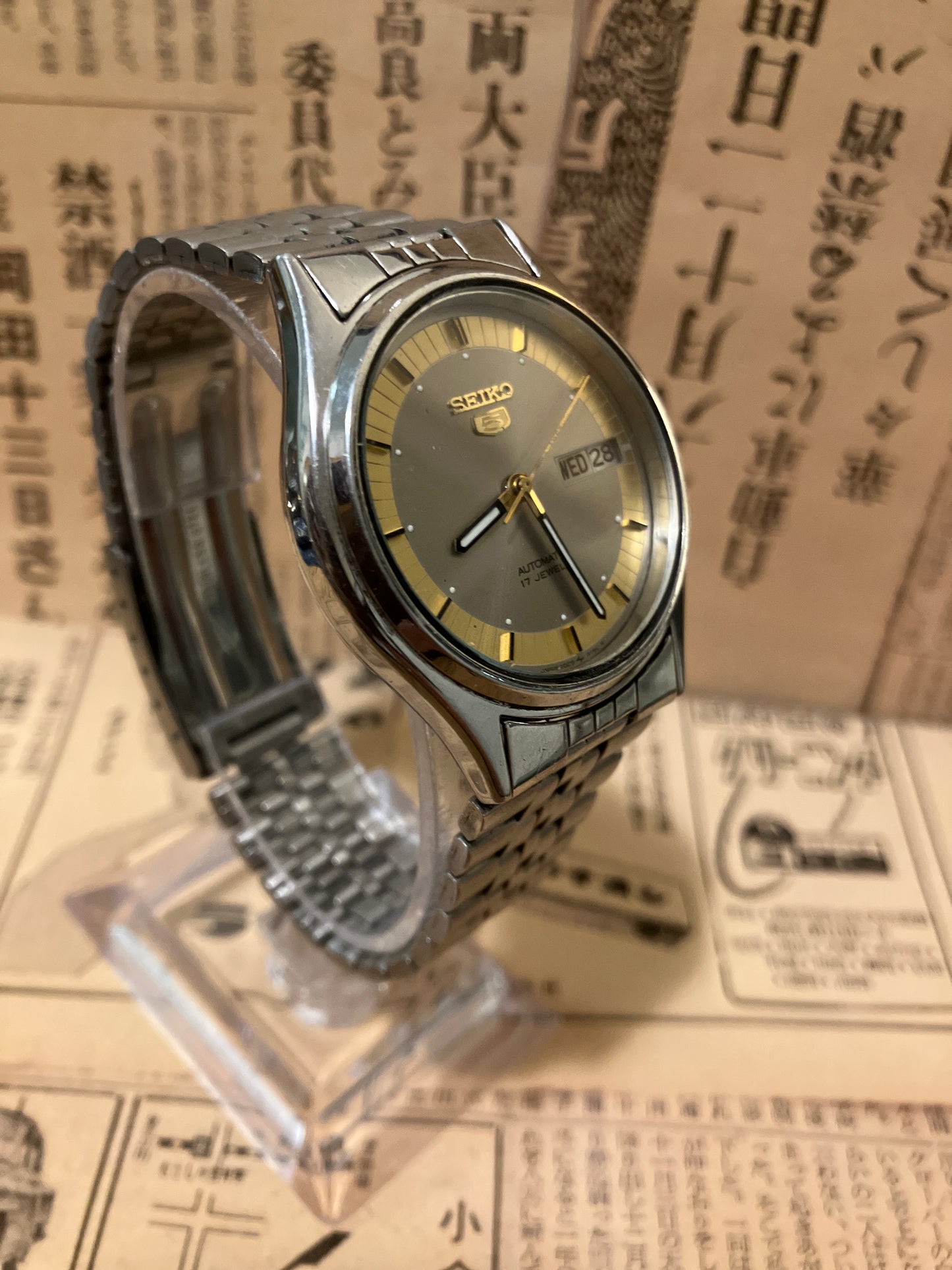 Seiko 5 - 7009 Silver/Gold (1984)