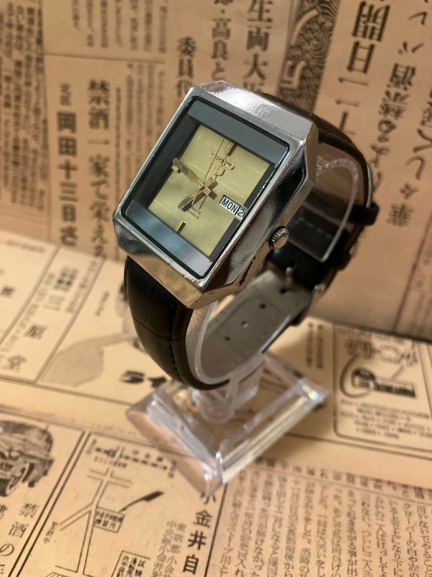 Seiko 5 - 6309 Gold TV Case (1981)
