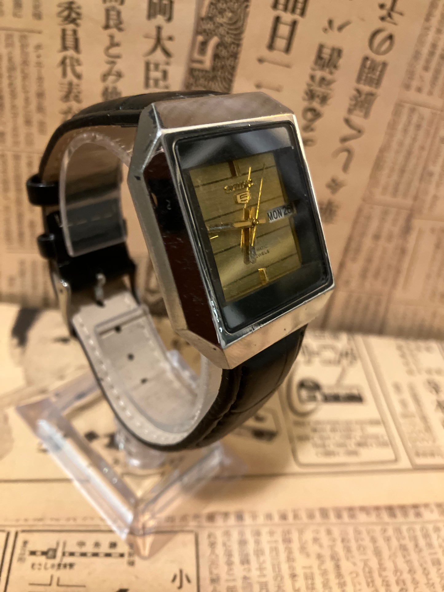 Seiko 5 - 6309 Gold TV Case (1981)