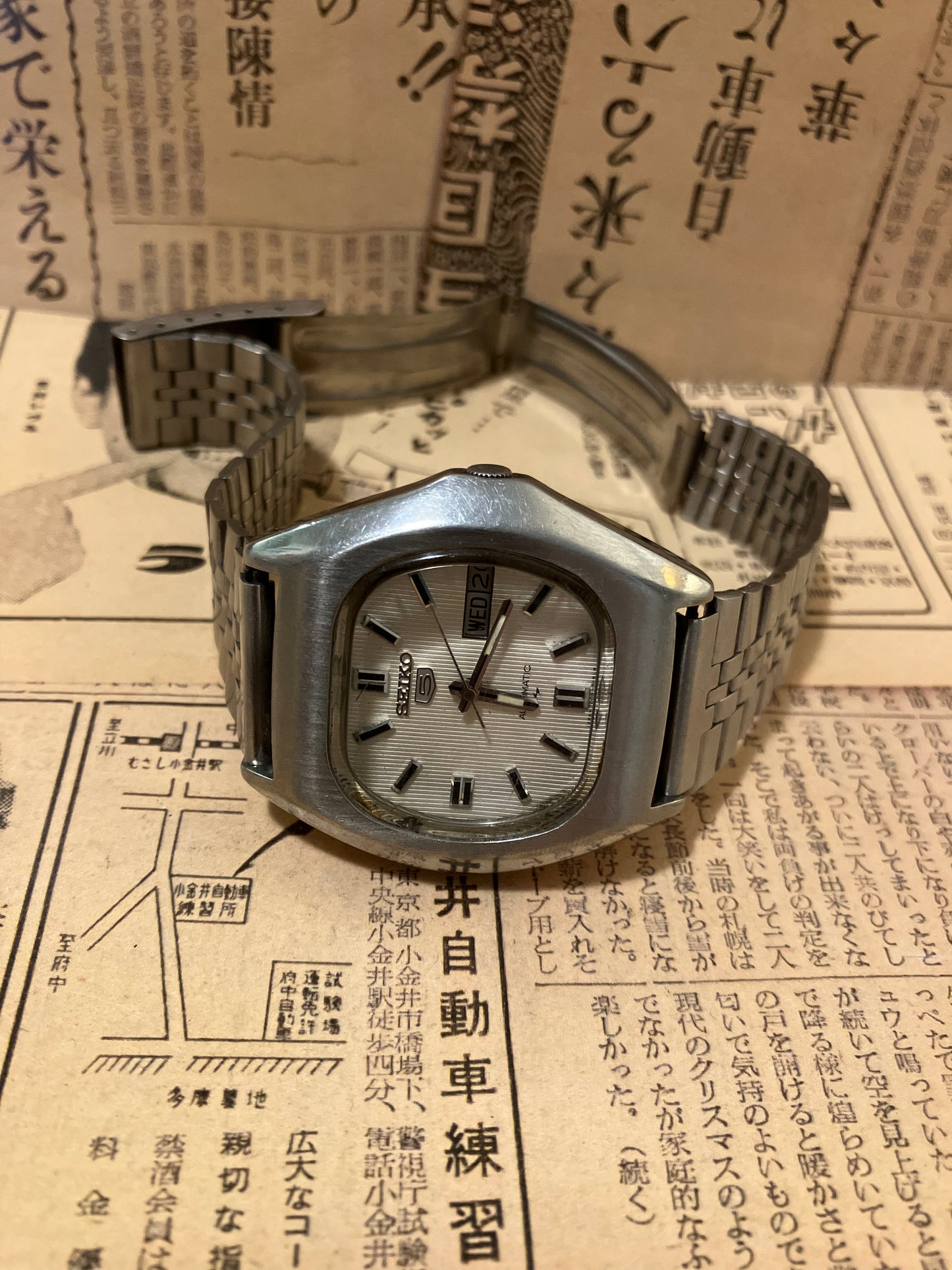Seiko 5 - 7009 White TV Case (1979)