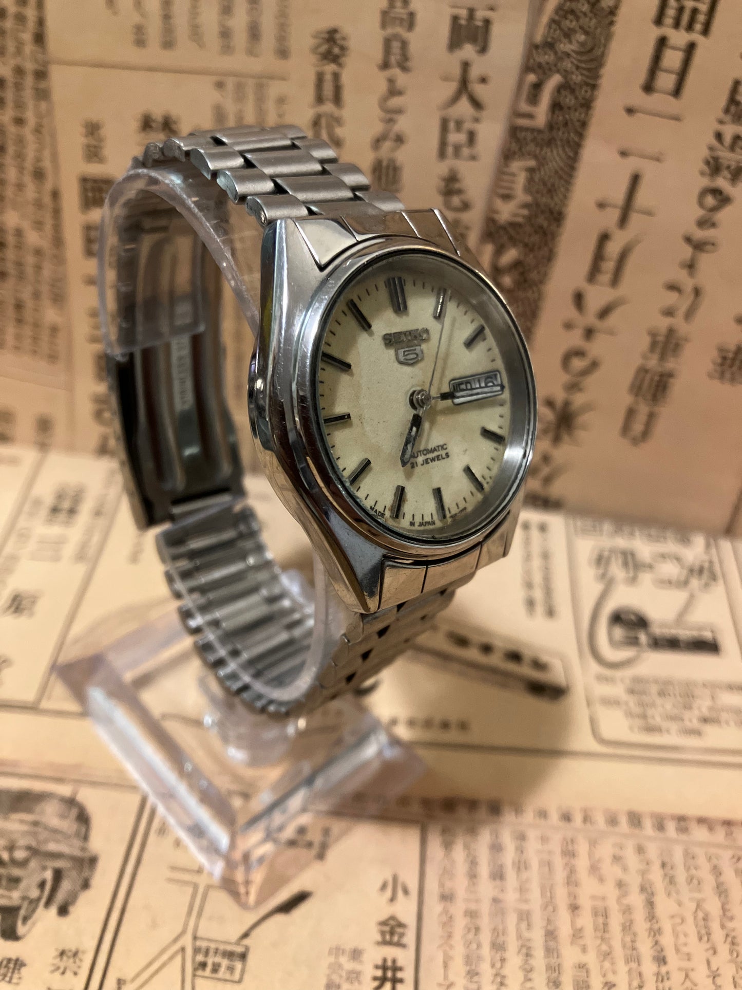 Seiko 5 - 7S26 Luminescent yellow (1999)