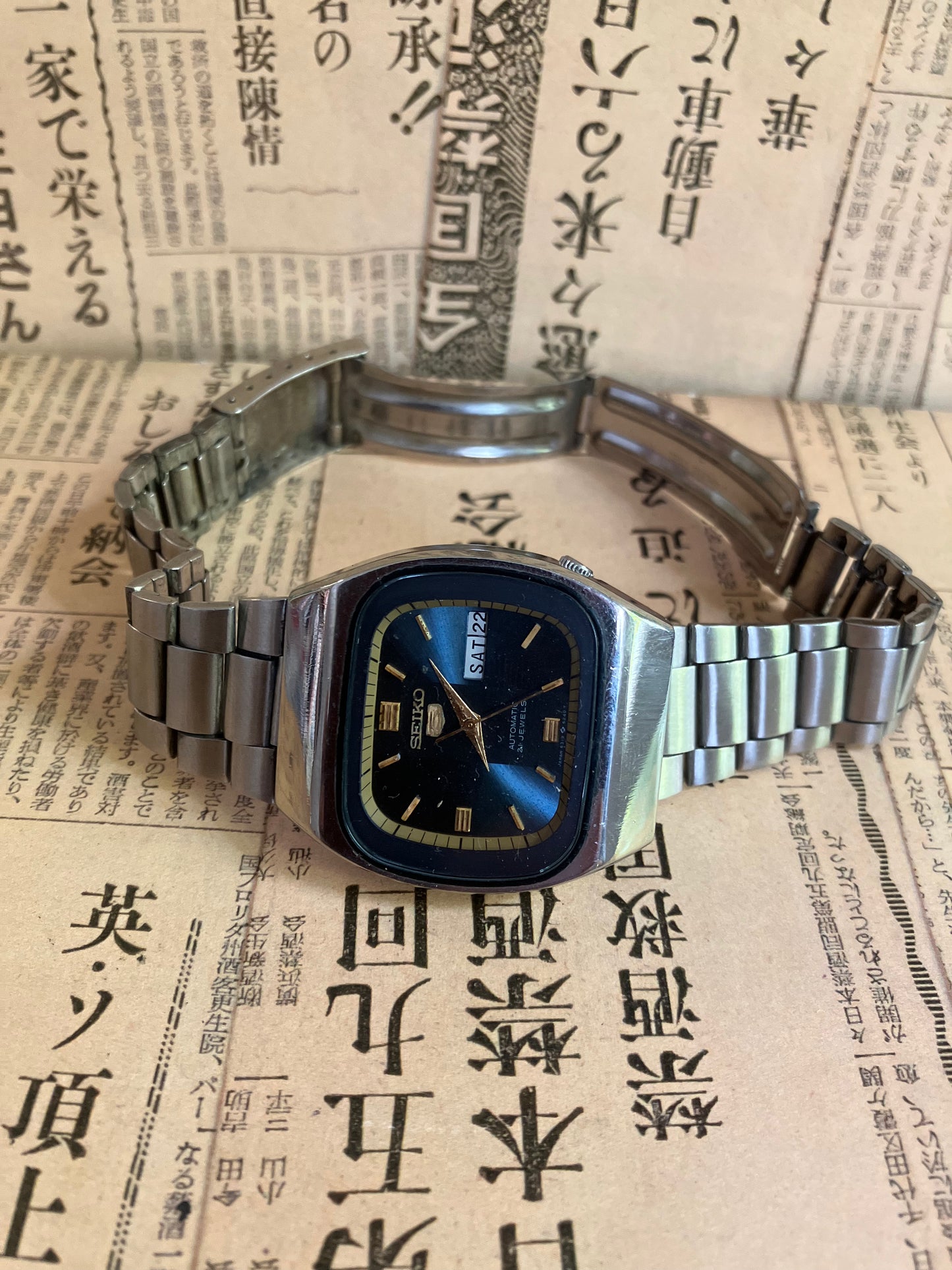 Seiko 5 - 6319 Blue TV Case (1984)