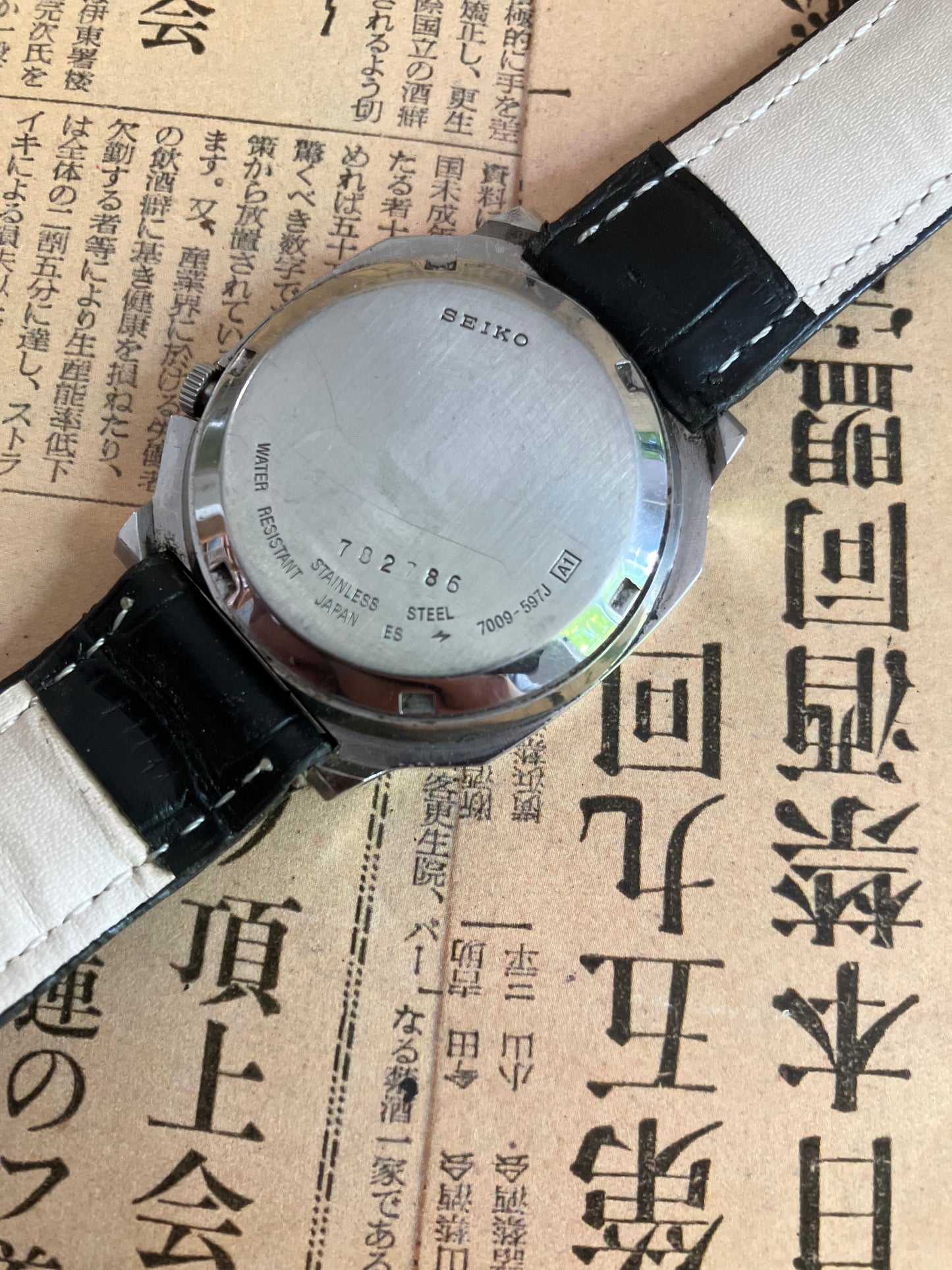 Seiko 5 - 7009 Blue TV Case (1977)