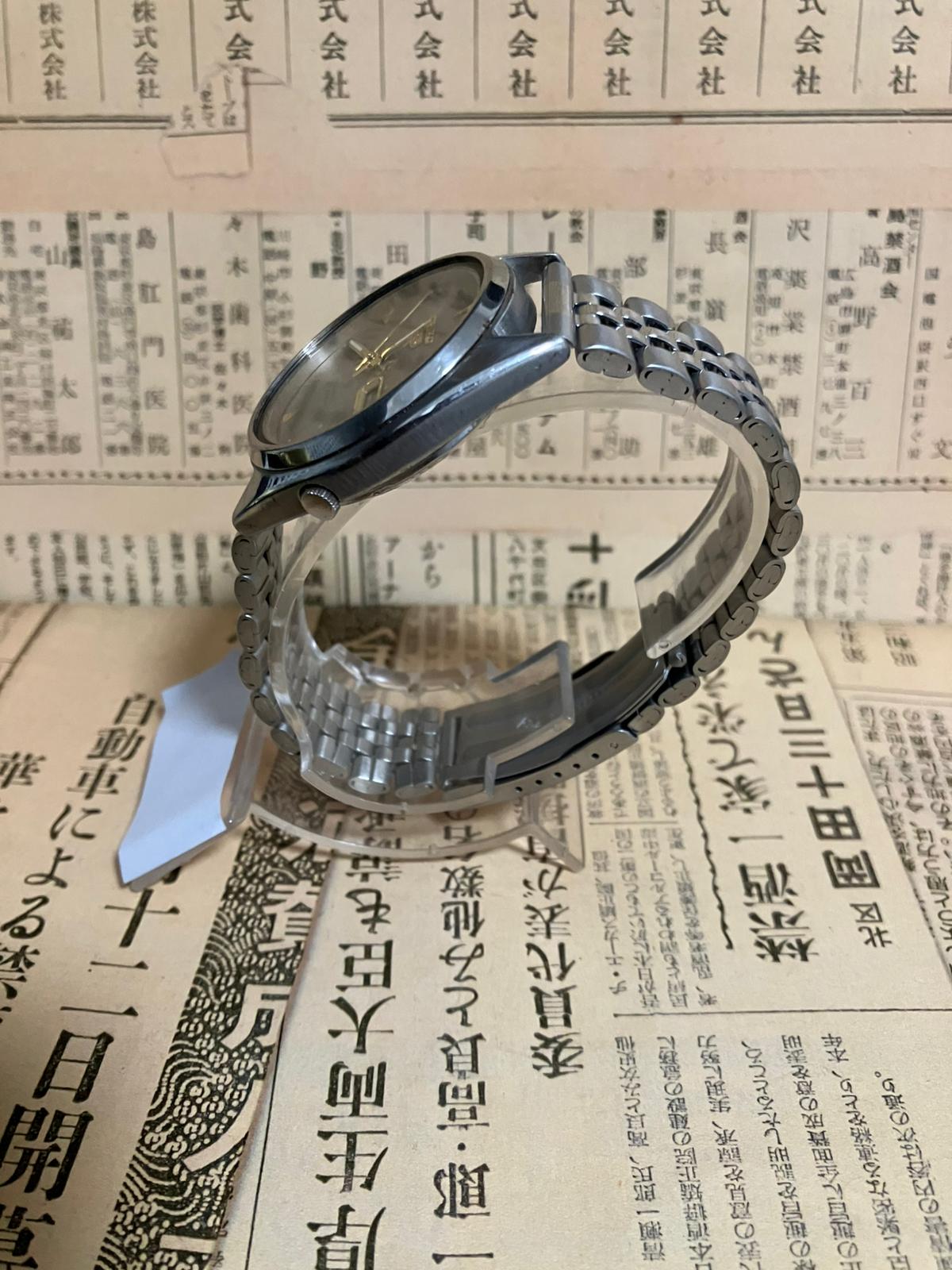 Seiko 5 - 7009 Silver/Grey (1986)